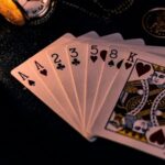 Khám phá cách chơi đánh bài qua mạng cho tân game thủ
